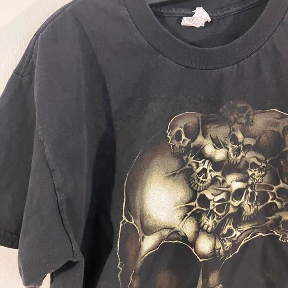 All style Skull Black and Grey Graphic Tee - Picture 2 of 4